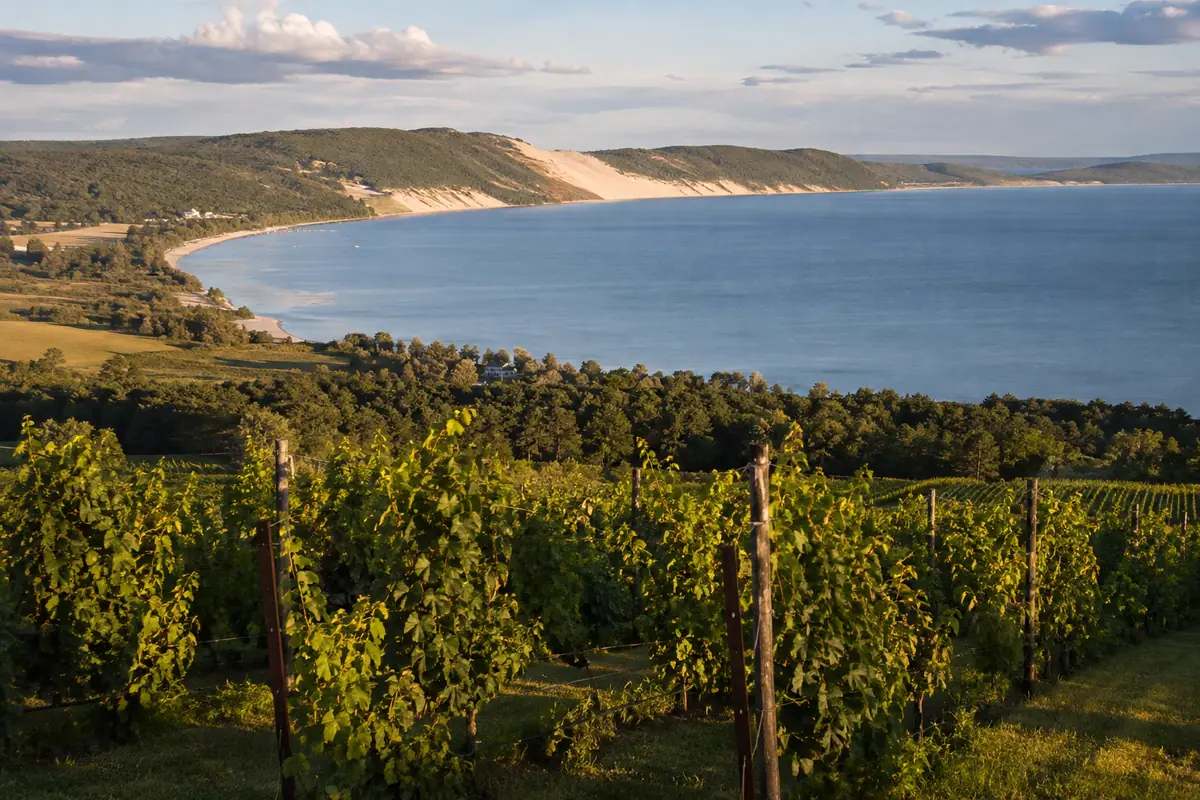 Travel-editorial Traverse City, Michigan scene for How Many Days in Traverse City? The Case for Four