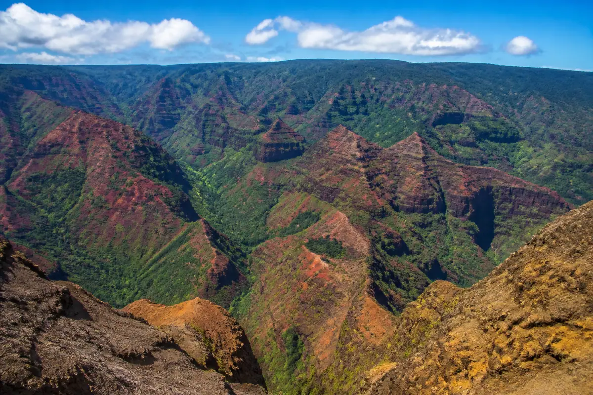 Waimea Canyon Lookouts and Canyon Trail on Kauaʻi