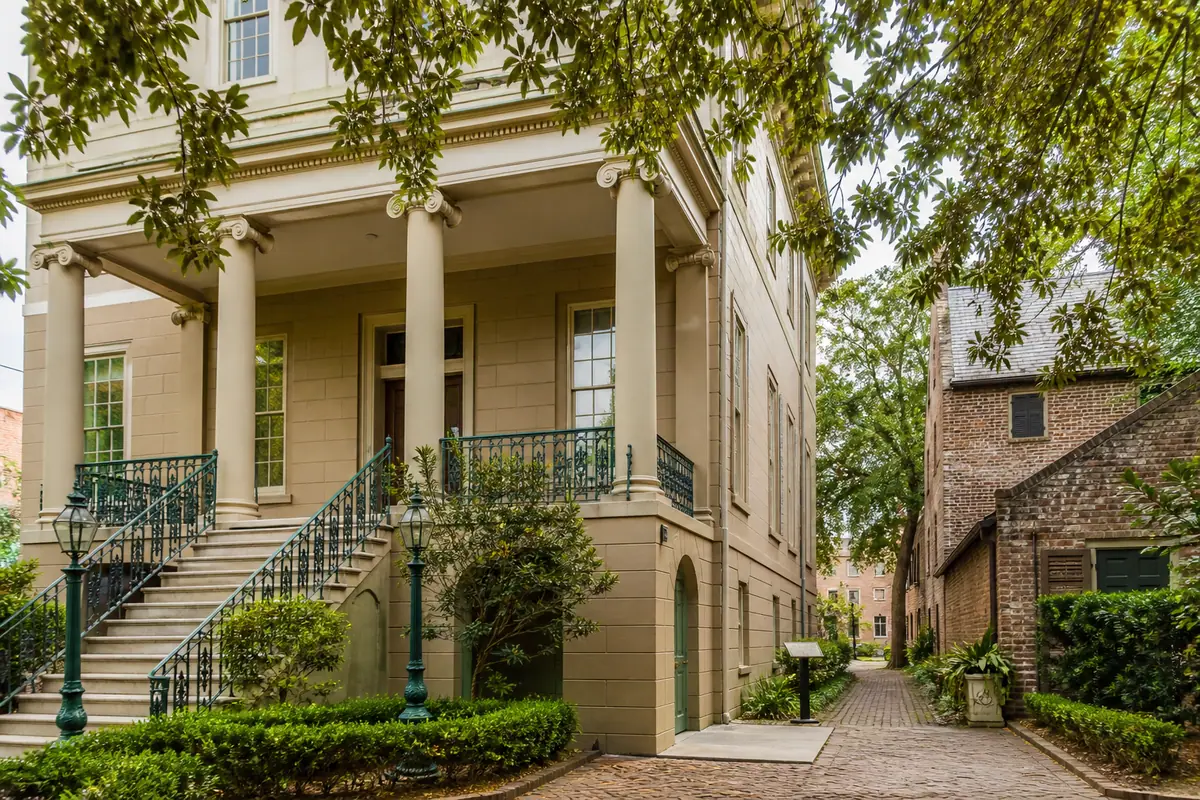 Photoreal view of Owens-Thomas House & Slave Quarters in Savannah